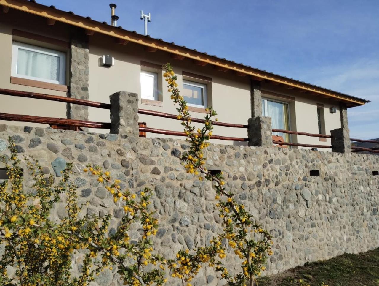 La Mata De Calafate Villa El Calafate Luaran gambar